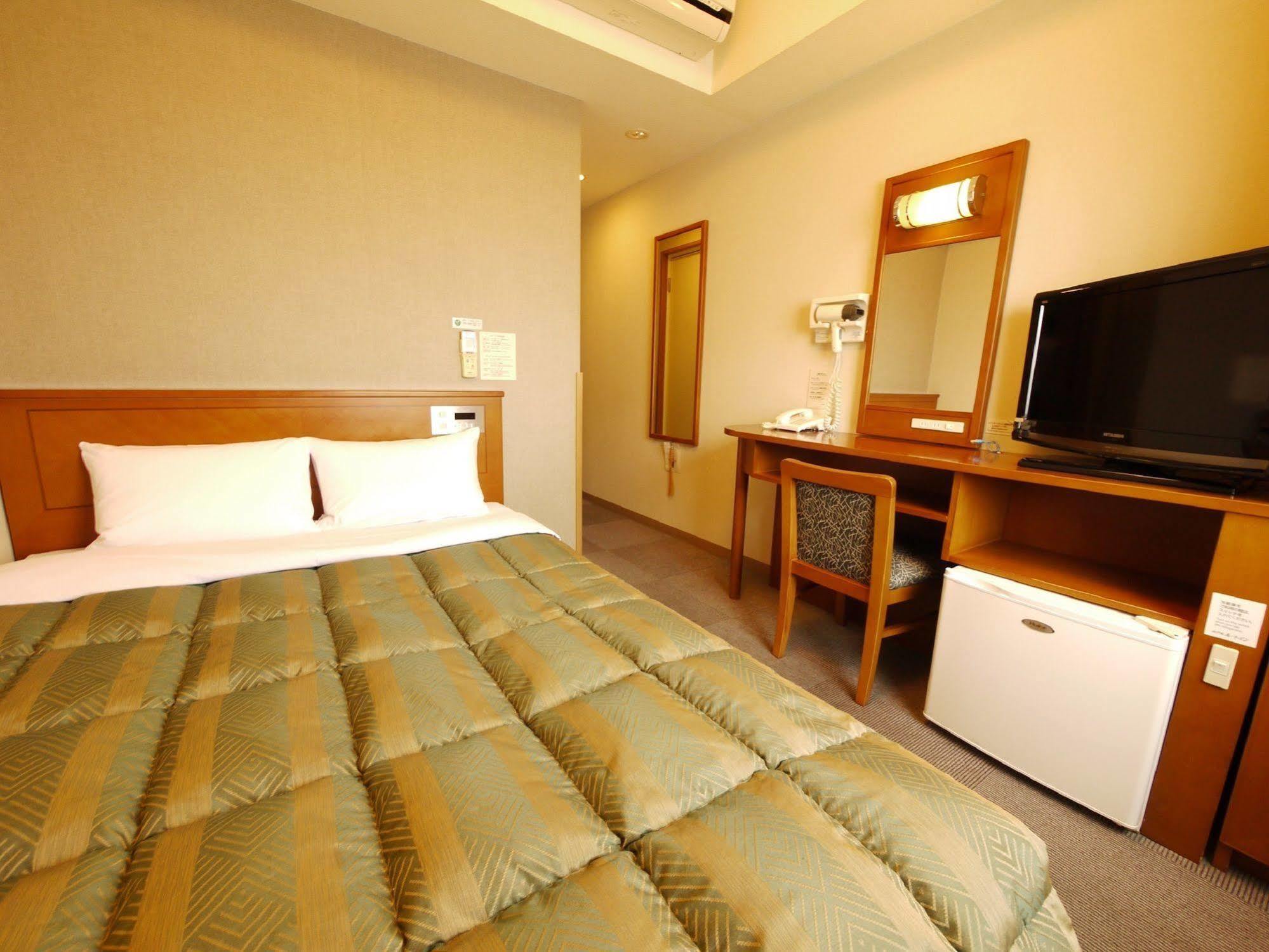 Hotel Route-Inn Honjo Ekiminami Ngoại thất bức ảnh